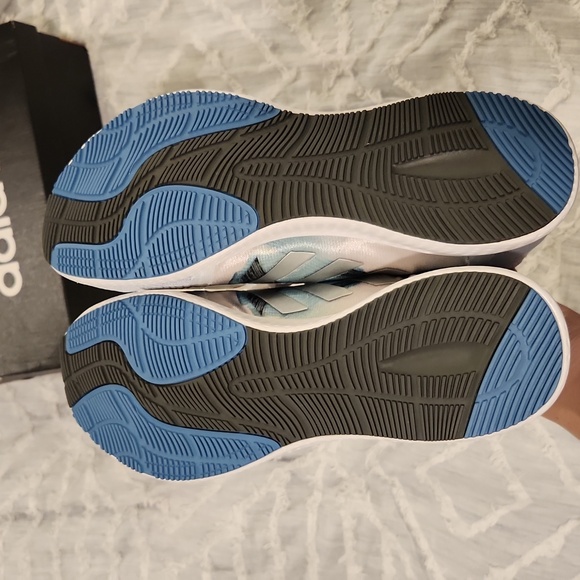 Adidas Women's Edge Lux 4 Running Shoe size 10, new w/tag and box! - Picture 7 of 10
